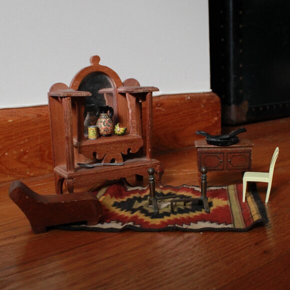 Vintage/Antique Bundle of Miniature Dollhouse Furniture